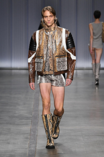 Fotoservizio/SS 2024/WOMEN/SFILATA/ICEBERG/DP2/34