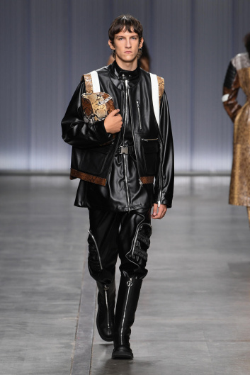 Fotoservizio/SS 2024/WOMEN/SFILATA/ICEBERG/DP2/35