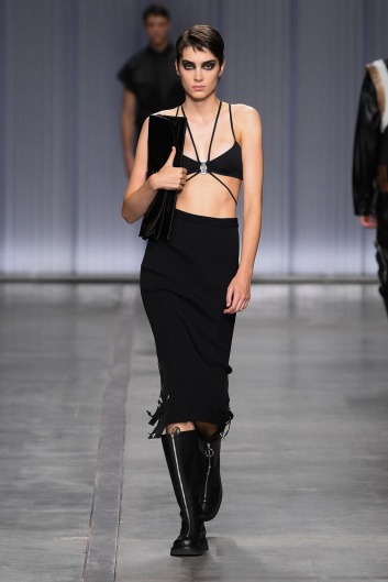 Fotoservizio/SS 2024/WOMEN/SFILATA/ICEBERG/DP2/37
