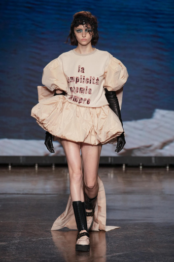 Fotoservizio/SS 2024/WOMEN/SFILATA/ANTONIO MARRAS/DP2/31