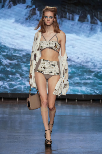 Fotoservizio/SS 2024/WOMEN/SFILATA/ANTONIO MARRAS/DP2/45