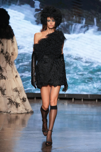 Fotoservizio/SS 2024/WOMEN/SFILATA/ANTONIO MARRAS/DP2/23