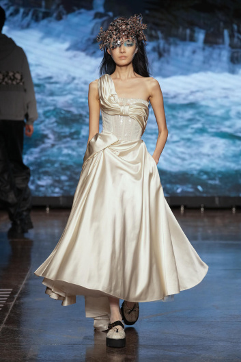 Fotoservizio/SS 2024/WOMEN/SFILATA/ANTONIO MARRAS/DP2/31
