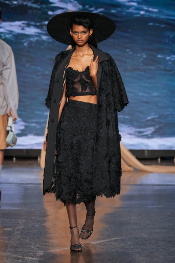 Fotoservizio/SS 2024/WOMEN/SFILATA/ANTONIO MARRAS/DP2/24
