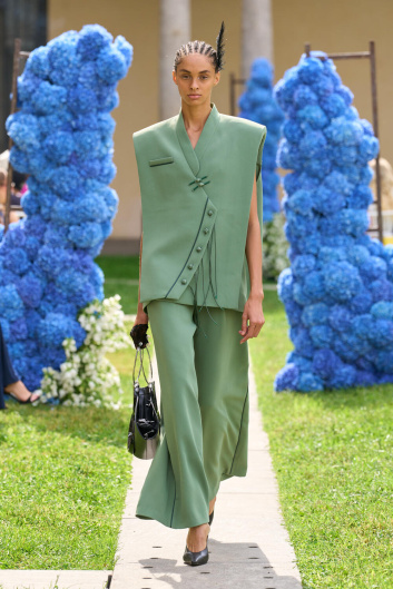 Fotoservizio/SS 2024/WOMEN/PRESENTAZIONE/SARAWONG/DP2/0