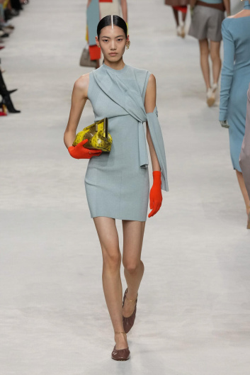 Fotoservizio/SS 2024/WOMEN/SFILATA/FENDI/DP2/6