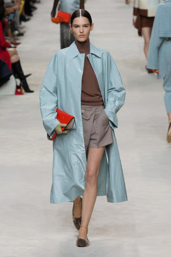 Fotoservizio/SS 2024/WOMEN/SFILATA/FENDI/DP2/14