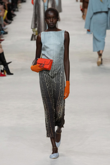 Fotoservizio/SS 2024/WOMEN/SFILATA/FENDI/DP2/15