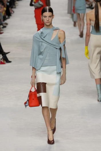 Fotoservizio/SS 2024/WOMEN/SFILATA/FENDI/DP2/9