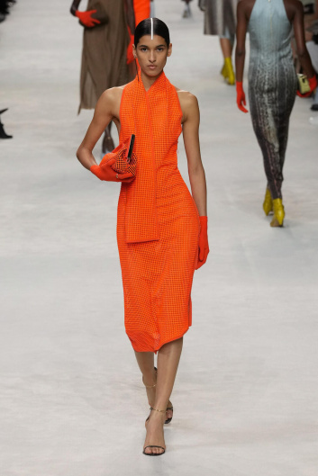 Fotoservizio/SS 2024/WOMEN/SFILATA/FENDI/DP2/19