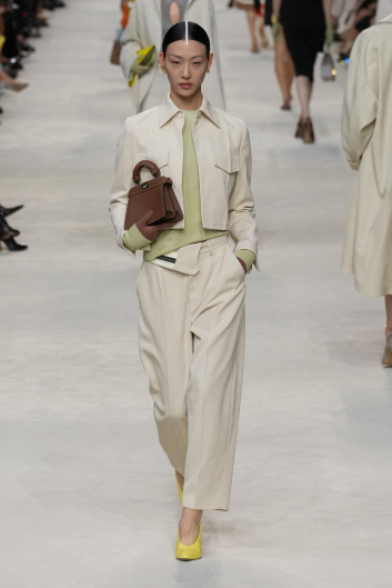 Fotoservizio/SS 2024/WOMEN/SFILATA/FENDI/DP2/34
