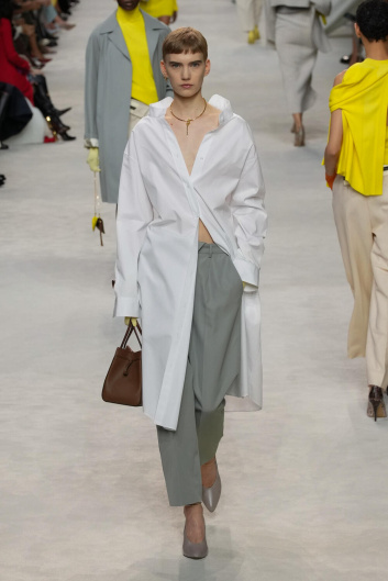 Fotoservizio/SS 2024/WOMEN/SFILATA/FENDI/DP2/38