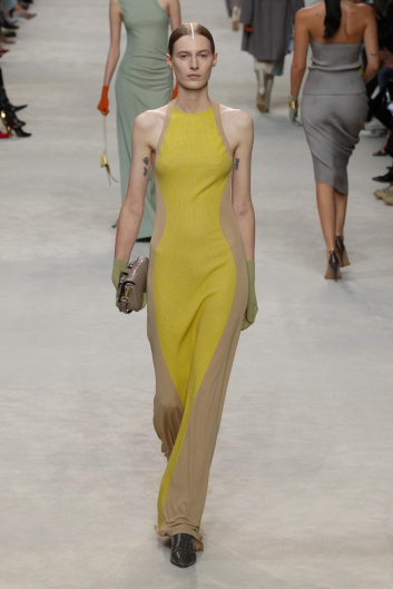 Fotoservizio/SS 2024/WOMEN/SFILATA/FENDI/DP2/45