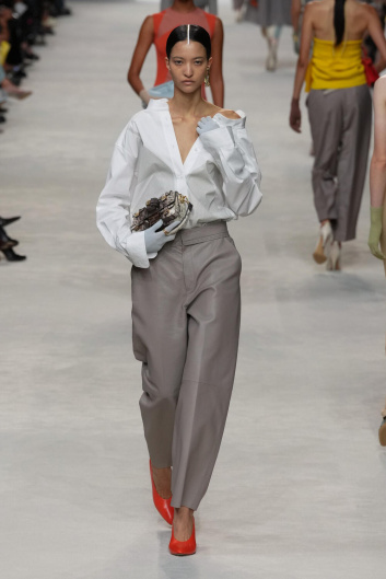 Fotoservizio/SS 2024/WOMEN/SFILATA/FENDI/DP2/47