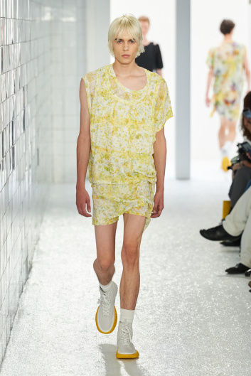Fotoservizio/SS 2024/WOMEN/SFILATA/ONITSUKA TIGER/DP2/47