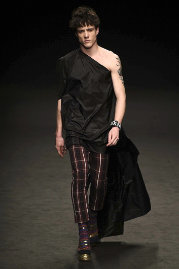 Fotoservizio/FW 2016-2017/MEN/VIVIENNE WESTWOOD/DP2/0