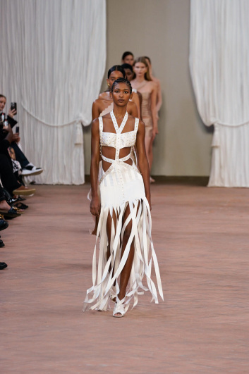 Fotoservizio/SS 2024/WOMEN/SFILATA/ALBERTA FERRETTI/DP2/54