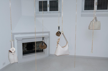 Fotoservizio/SS 2024/WOMEN/PRESENTAZIONE/BORBONESE/DP2/5