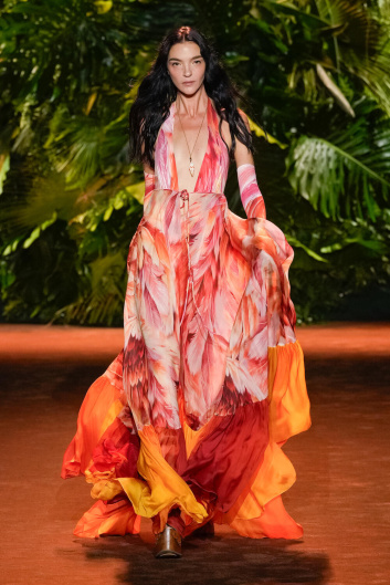 Fotoservizio/SS 2024/WOMEN/SFILATA/ROBERTO CAVALLI/DP2/0