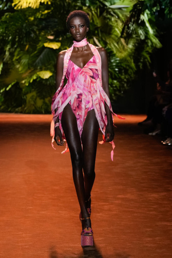 Fotoservizio/SS 2024/WOMEN/SFILATA/ROBERTO CAVALLI/DP2/1