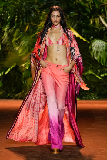 Fotoservizio/SS 2024/WOMEN/SFILATA/ROBERTO CAVALLI/DP2/3