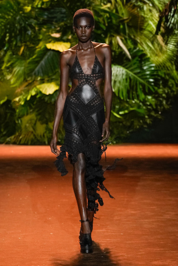 Fotoservizio/SS 2024/WOMEN/SFILATA/ROBERTO CAVALLI/DP2/34