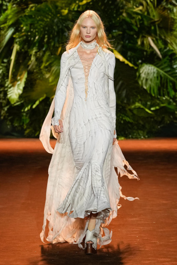 Fotoservizio/SS 2024/WOMEN/SFILATA/ROBERTO CAVALLI/DP2/35