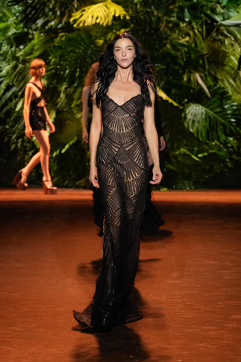 Fotoservizio/SS 2024/WOMEN/SFILATA/ROBERTO CAVALLI/DP2/0