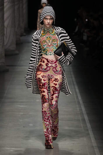 Fotoservizio/SS 2024/WOMEN/SFILATA/ETRO/DP2/2