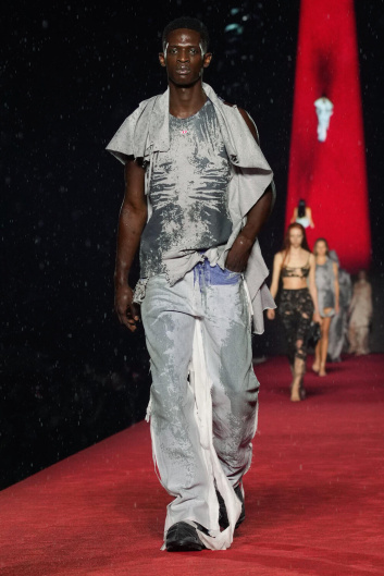 Fotoservizio/SS 2024/WOMEN/SFILATA/DIESEL/DP2/1