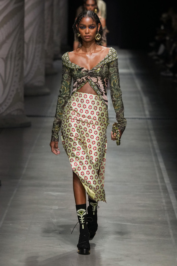 Fotoservizio/SS 2024/WOMEN/SFILATA/ETRO/DP2/1