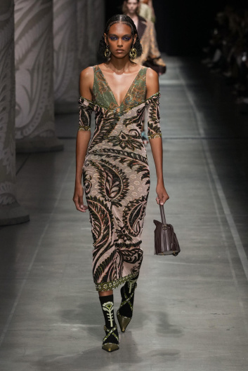Fotoservizio/SS 2024/WOMEN/SFILATA/ETRO/DP2/2