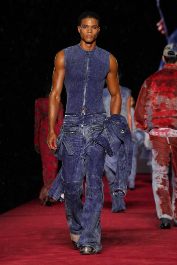 Fotoservizio/SS 2024/WOMEN/SFILATA/DIESEL/DP2/6