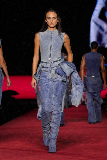 Fotoservizio/SS 2024/WOMEN/SFILATA/DIESEL/DP2/8