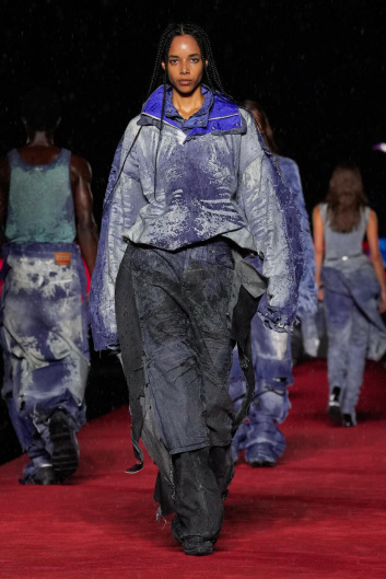 Fotoservizio/SS 2024/WOMEN/SFILATA/DIESEL/DP2/0