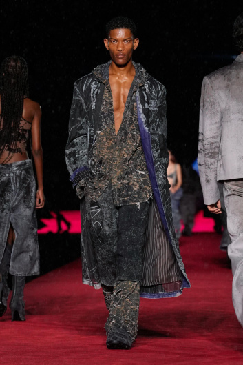 Fotoservizio/SS 2024/WOMEN/SFILATA/DIESEL/DP2/5