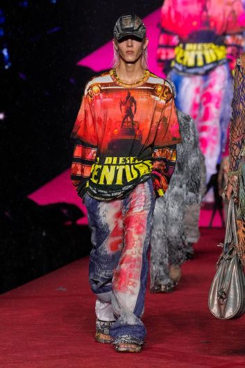 Fotoservizio/SS 2024/WOMEN/SFILATA/DIESEL/DP2/19