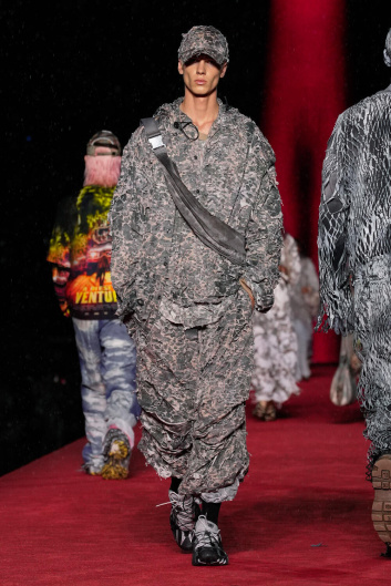 Fotoservizio/SS 2024/WOMEN/SFILATA/DIESEL/DP2/21