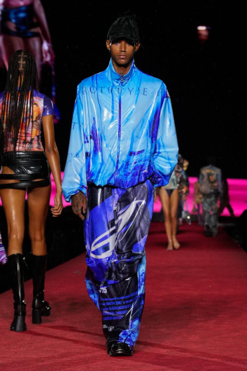 Fotoservizio/SS 2024/WOMEN/SFILATA/DIESEL/DP2/20