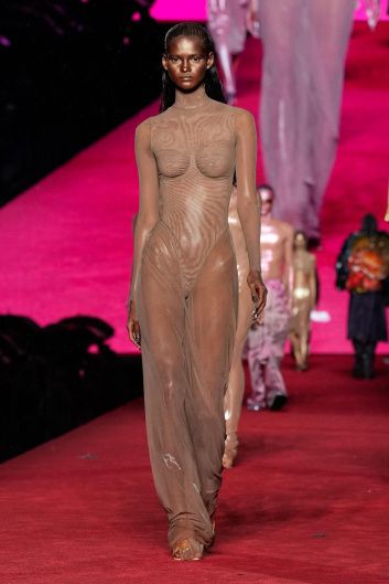 Fotoservizio/SS 2024/WOMEN/SFILATA/DIESEL/DP2/25