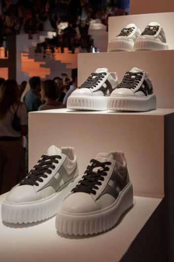Fotoservizio/SS 2024/WOMEN/PRESENTAZIONE/HOGAN/DP2/11