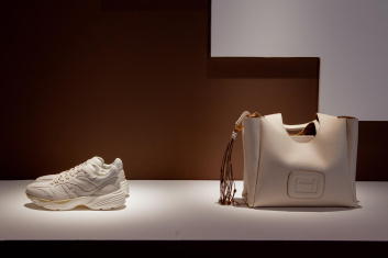 Fotoservizio/SS 2024/WOMEN/PRESENTAZIONE/HOGAN/DP2/13