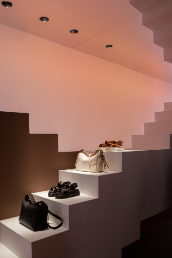 Fotoservizio/SS 2024/WOMEN/PRESENTAZIONE/HOGAN/DP2/7