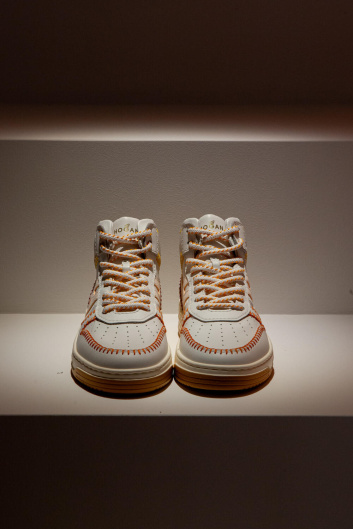 Fotoservizio/SS 2024/WOMEN/PRESENTAZIONE/HOGAN/DP2/20