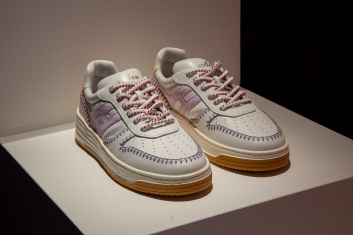 Fotoservizio/SS 2024/WOMEN/PRESENTAZIONE/HOGAN/DP2/23