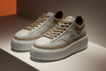 Fotoservizio/SS 2024/WOMEN/PRESENTAZIONE/HOGAN/DP2/31