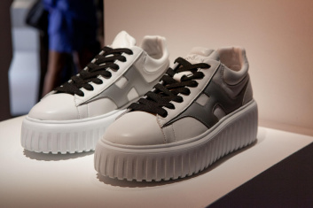 Fotoservizio/SS 2024/WOMEN/PRESENTAZIONE/HOGAN/DP2/33