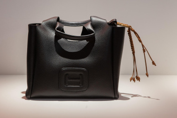 Fotoservizio/SS 2024/WOMEN/PRESENTAZIONE/HOGAN/DP2/39