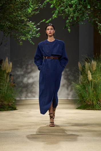 Fotoservizio/SS 2024/WOMEN/SFILATA/MAX MARA/DP2/0