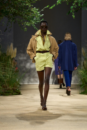 Fotoservizio/SS 2024/WOMEN/SFILATA/MAX MARA/DP2/15
